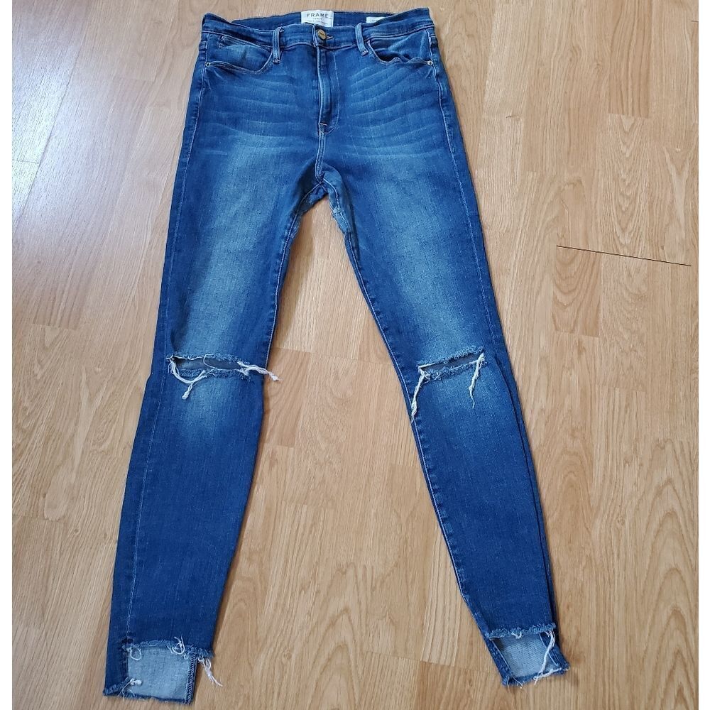 Frame 'Le High Skinny' Stagger-Hem Ripped Knees Crop Jeans - size 31